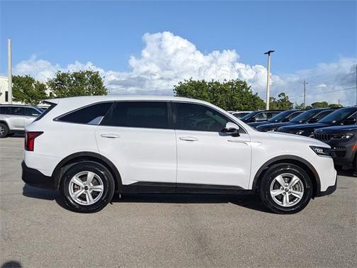 2021 Kia Sorento LX