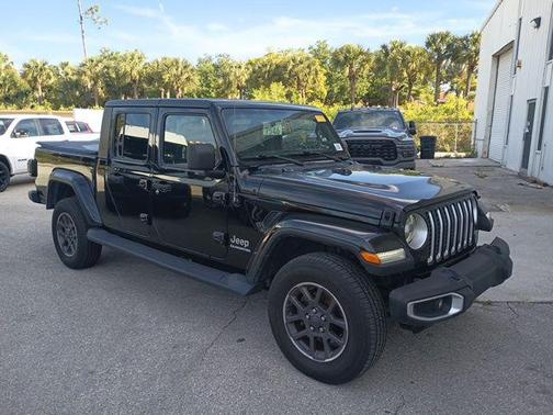 Black Clearcoat 2020 Jeep Gladiator Overland