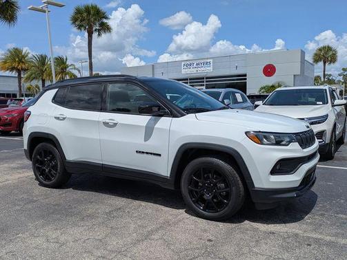 Bright White Clearcoat 2022 Jeep Compass Latitude