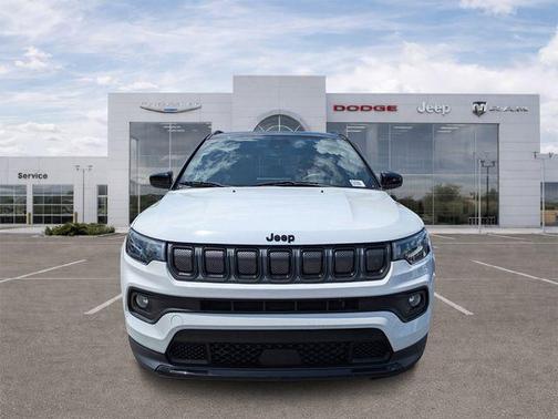 Bright White Clearcoat 2022 Jeep Compass Latitude
