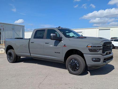 Ceramic Gray Clearcoat 2026 RAM 3500 Laramie Crew Cab 4x4 8' Box