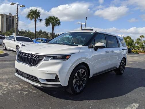 2024 Kia Carnival EX