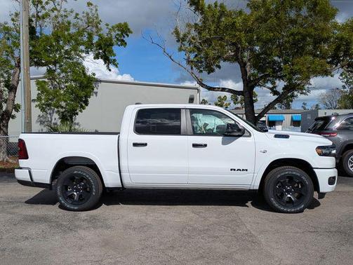 Bright White Clearcoat 2026 RAM 1500 Big Horn/Lone Star