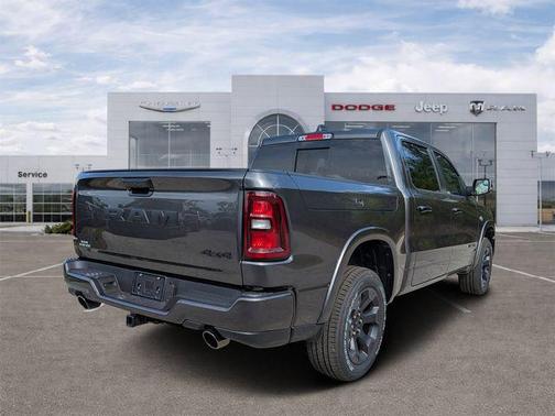 Granite Crystal Metallic Clearcoat 2026 RAM 1500 Big Horn/Lone Star