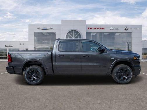 Granite Crystal Metallic Clearcoat 2026 RAM 1500 Big Horn/Lone Star