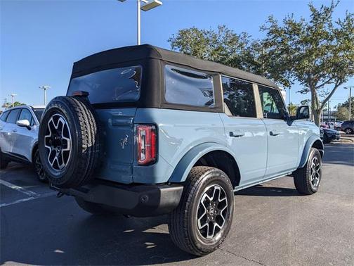 2023 Ford Bronco Outer Banks