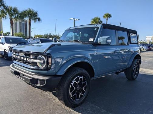 2023 Ford Bronco Outer Banks