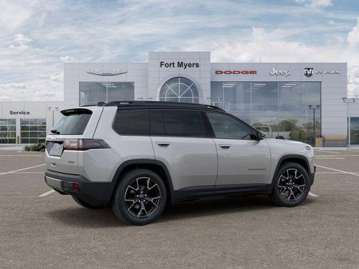 Silver Zynith Clearcoat 2026 Jeep Cherokee Overland