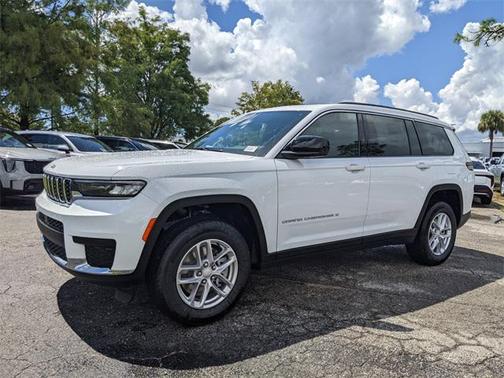 2025 Jeep Grand Cherokee L Laredo