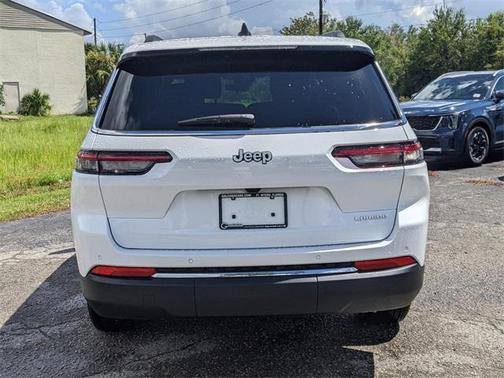 2025 Jeep Grand Cherokee L Laredo