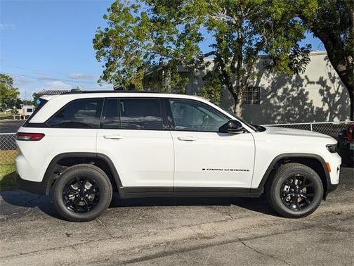 2025 Jeep Grand Cherokee Altitude