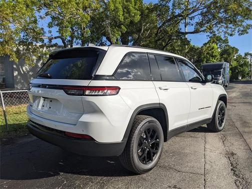 2025 Jeep Grand Cherokee Altitude