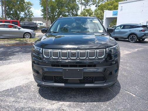 Diamond Black Crystal Pearlcoat 2022 Jeep Compass Latitude Lux