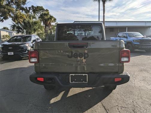 2026 Jeep Gladiator Sport