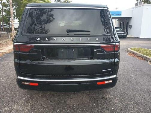 Diamond Black Crystal Pearlcoat 2024 Jeep Wagoneer Series II 4x4