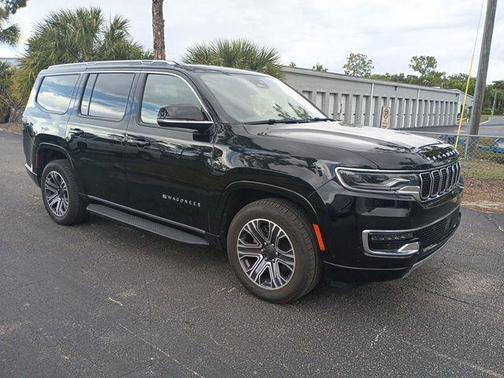 Diamond Black Crystal Pearlcoat 2024 Jeep Wagoneer Series II 4x4
