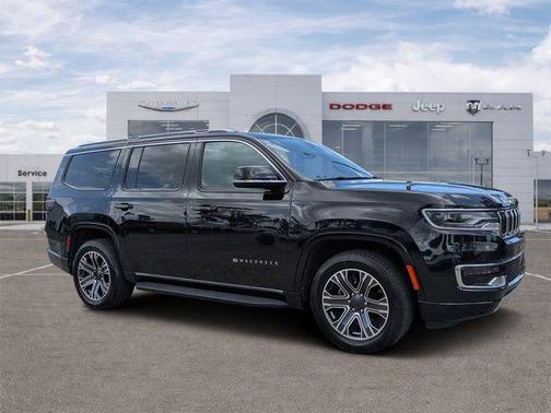 Diamond Black Crystal Pearlcoat 2024 Jeep Wagoneer Series II 4x4
