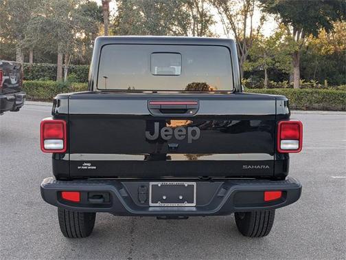 2026 Jeep Gladiator Sahara 4x4