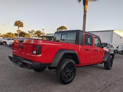 2026 Jeep Gladiator Sport