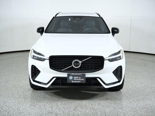 2022 Volvo XC60 Recharge Plug-In Hybrid T8 R-Design