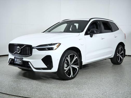 2022 Volvo XC60 Recharge Plug-In Hybrid T8 R-Design