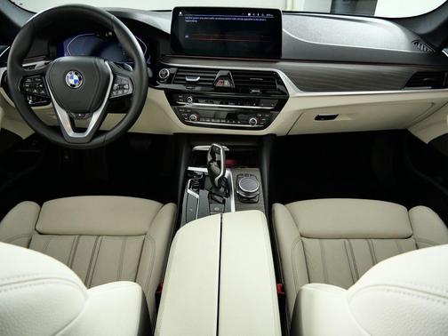 2023 BMW 530 i xDrive