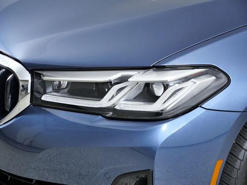 2023 BMW 530 i xDrive