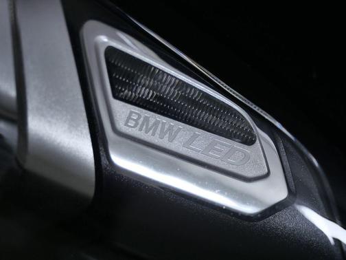 2026 BMW 330 i xDrive