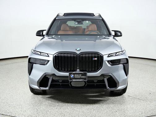 2025 BMW X7 M60i
