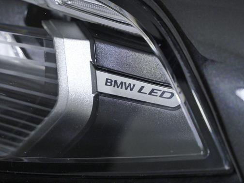 Black Sapphire Metallic 2020 BMW X7 xDrive40i