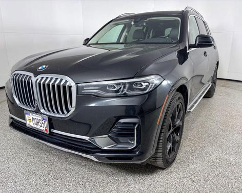Black Sapphire Metallic 2020 BMW X7 xDrive40i