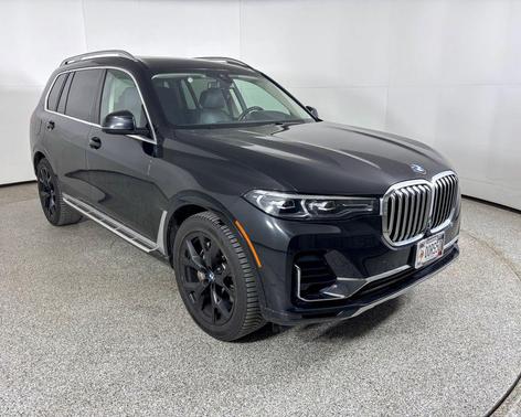 Black Sapphire Metallic 2020 BMW X7 xDrive40i