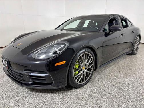 2018 Porsche Panamera 4