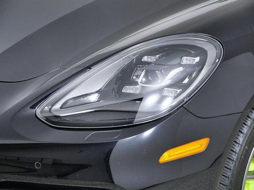 2018 Porsche Panamera 4