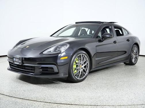 2018 Porsche Panamera 4