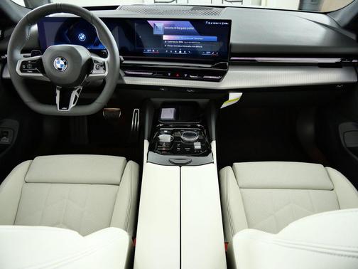 2026 BMW 530 i xDrive