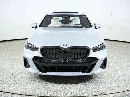 2026 BMW 530 i xDrive