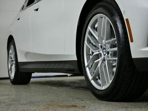 2024 BMW 530 i xDrive