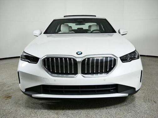 2024 BMW 530 i xDrive