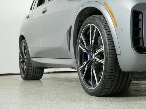 2024 BMW X5 M60i