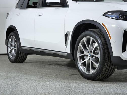 Alpine White 2026 BMW X5 xDrive40i