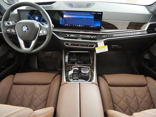 Skyscraper Grey Metallic 2026 BMW X5 xDrive40i