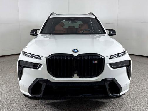 2024 BMW X7 M60i