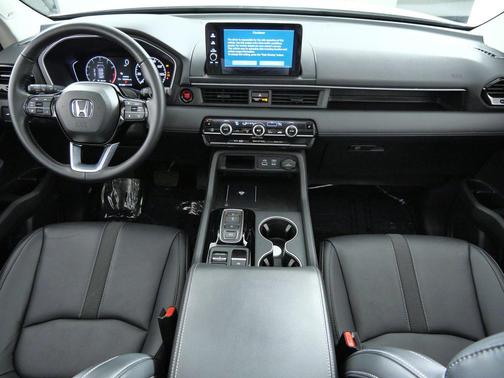 Platinum White Pearl 2025 Honda Pilot Touring 8-Passenger