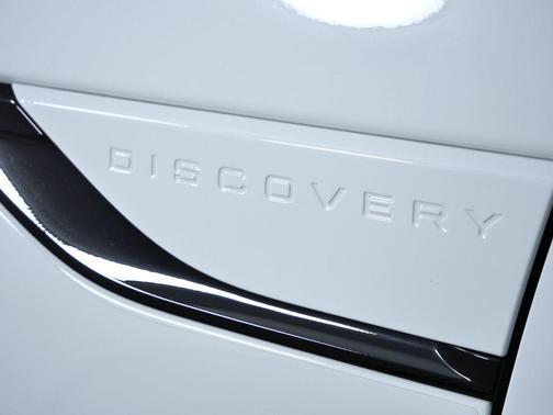 2021 Land Rover Discovery P300 S
