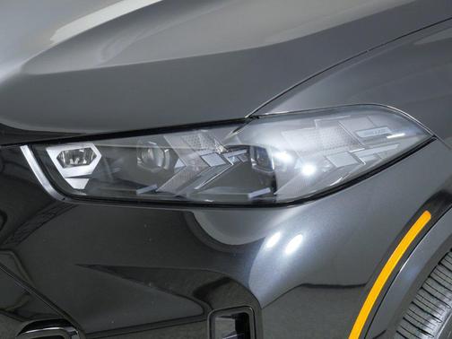 Black Sapphire Metallic 2024 BMW X5 xDrive40i