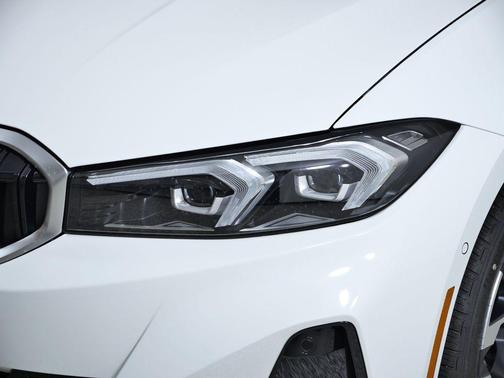 2026 BMW 330 xDrive NA