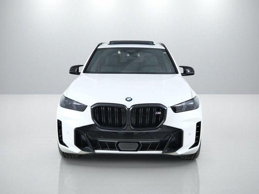 Mineral White Metallic 2026 BMW X5 M60i