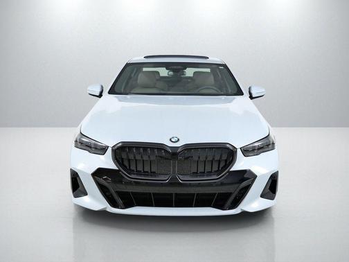 Brooklyn Grey Metallic 2026 BMW 530 i xDrive