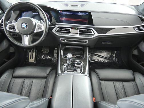 Carbon Black Metallic 2021 BMW X7 M50i